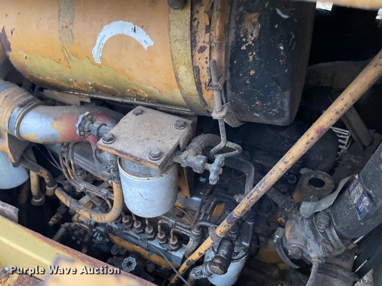 image for item MI9778 Komatsu D41A-3  dozer