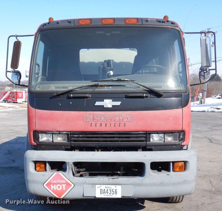 image for item MJ9999 1999 Chevrolet T7500  oil distributor truck