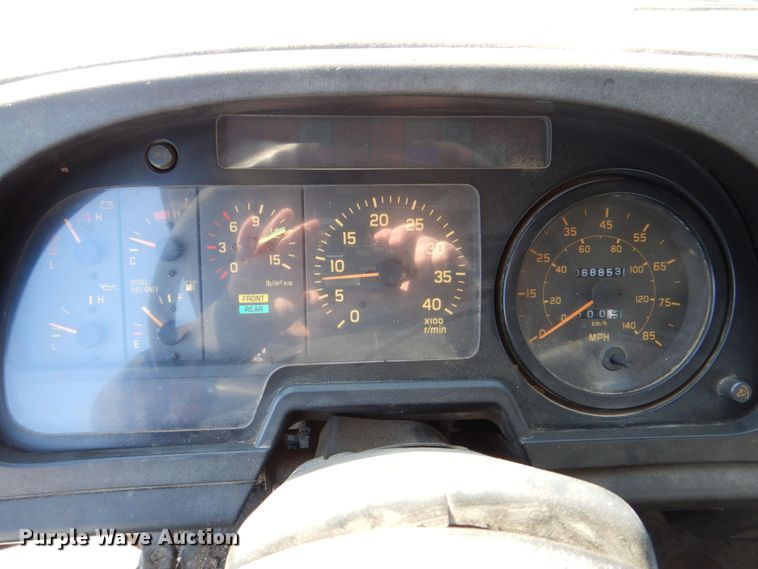 image for item MJ9999 1999 Chevrolet T7500  oil distributor truck