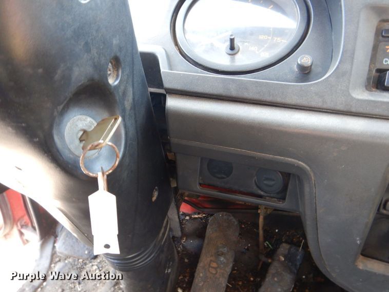 image for item MJ9999 1999 Chevrolet T7500  oil distributor truck