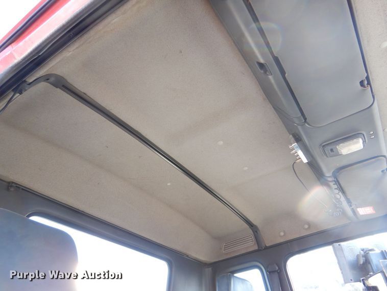 image for item MJ9999 1999 Chevrolet T7500  oil distributor truck