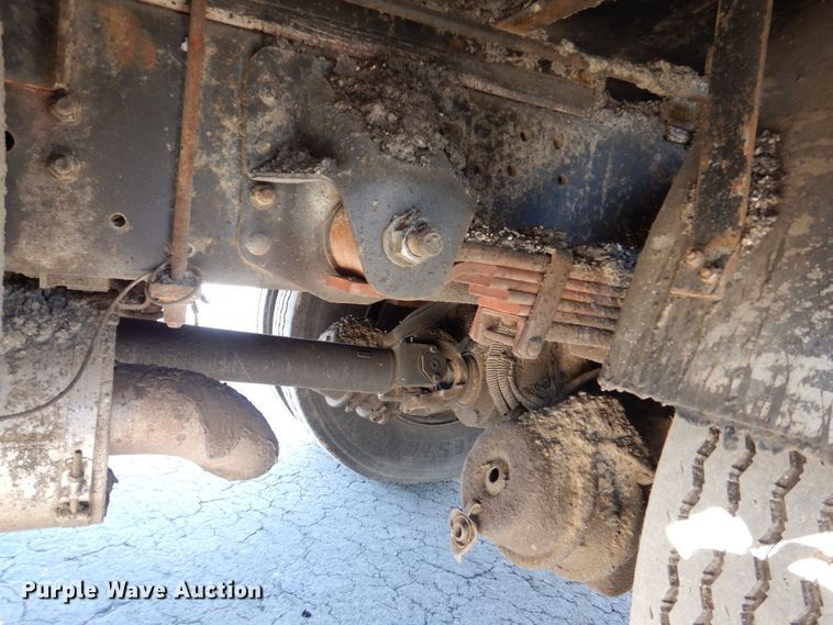 image for item MJ9999 1999 Chevrolet T7500  oil distributor truck