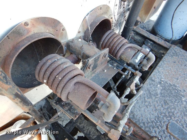 image for item MJ9999 1999 Chevrolet T7500  oil distributor truck