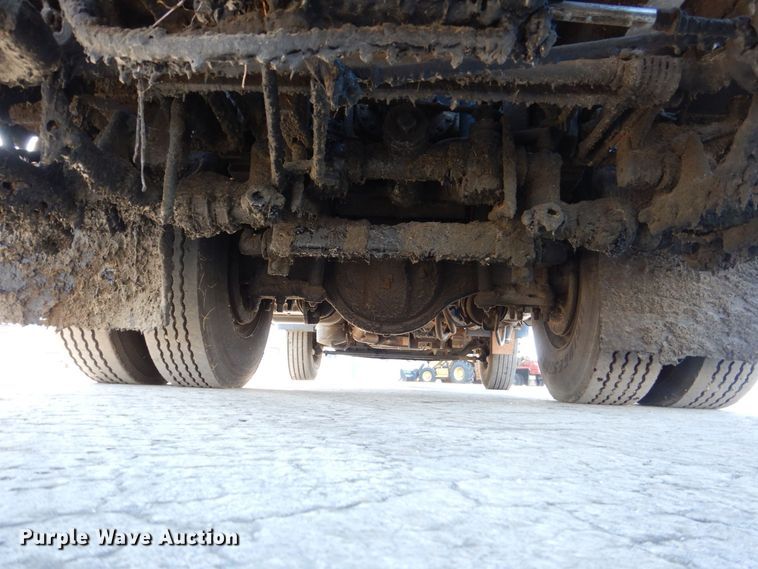 image for item MJ9999 1999 Chevrolet T7500  oil distributor truck