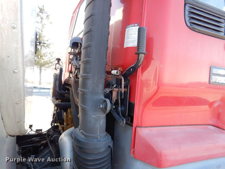 image for item MJ9999 1999 Chevrolet T7500  oil distributor truck