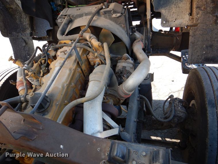 image for item MJ9999 1999 Chevrolet T7500  oil distributor truck