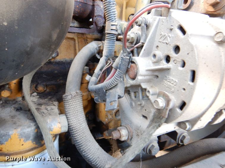 image for item MJ9999 1999 Chevrolet T7500  oil distributor truck