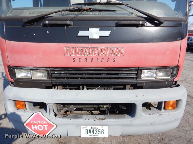 image for item MJ9999 1999 Chevrolet T7500  oil distributor truck