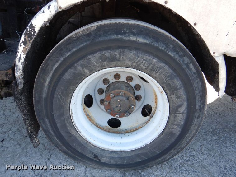 image for item MJ9999 1999 Chevrolet T7500  oil distributor truck