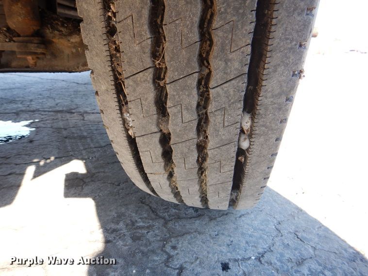 image for item MJ9999 1999 Chevrolet T7500  oil distributor truck