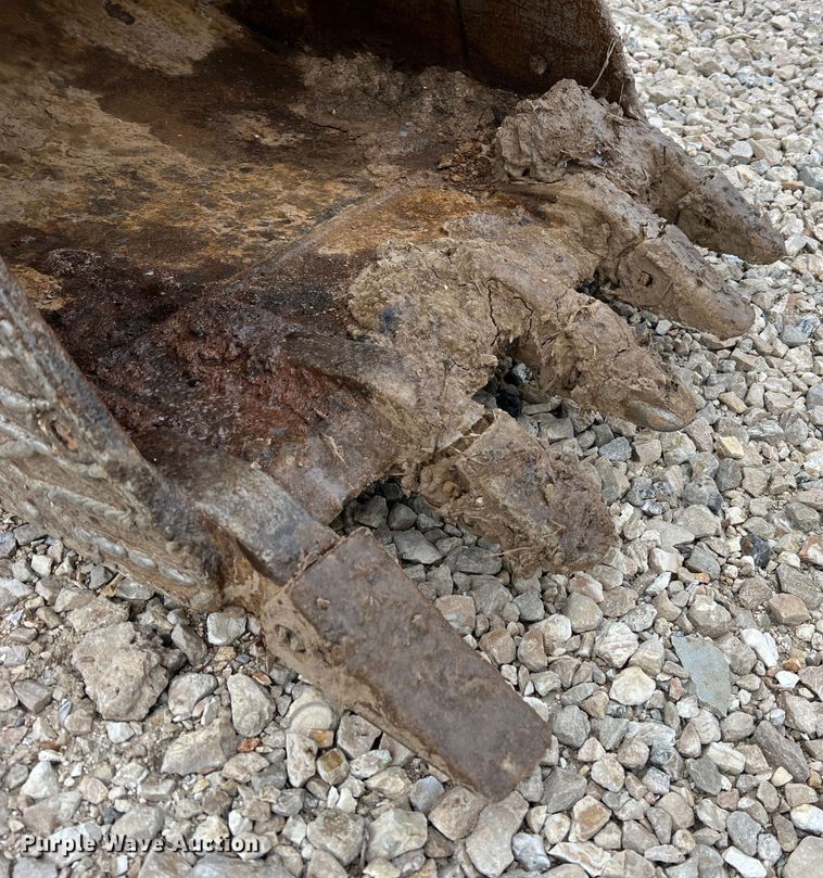 image for item MM9033 2011 Bobcat E80  mini excavator