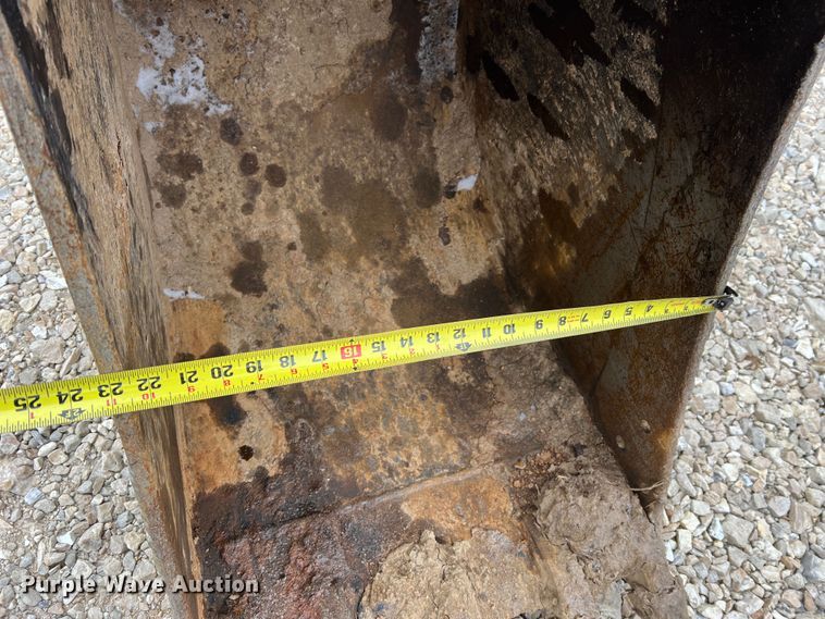 image for item MM9033 2011 Bobcat E80  mini excavator