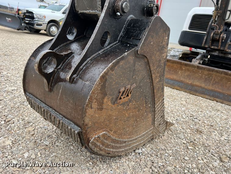 image for item MM9033 2011 Bobcat E80  mini excavator