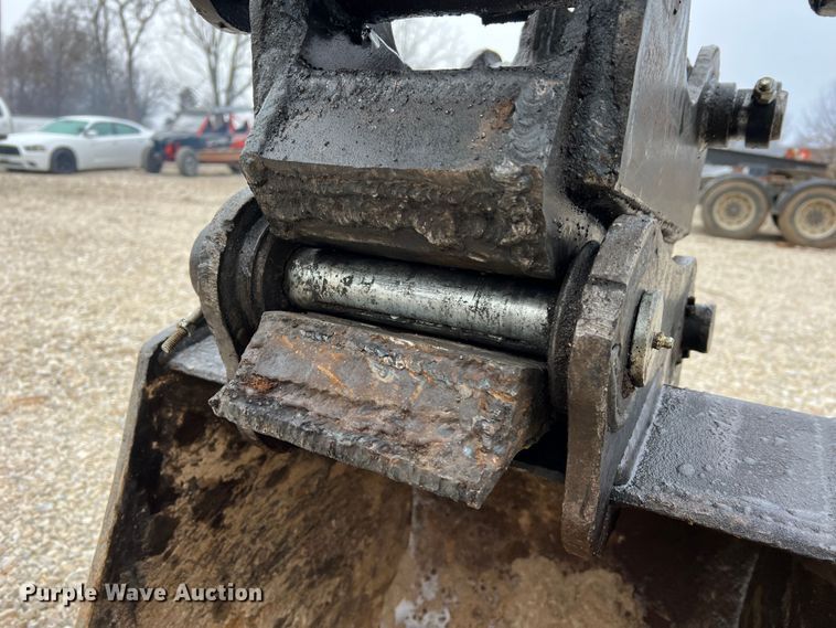 image for item MM9033 2011 Bobcat E80  mini excavator