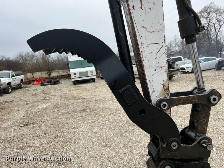 image for item MM9033 2011 Bobcat E80  mini excavator