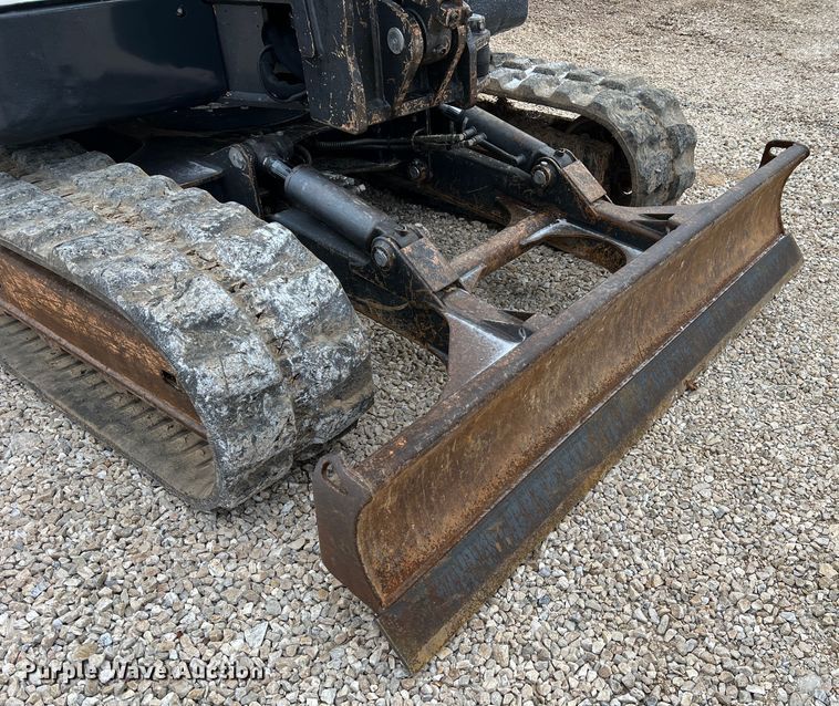 image for item MM9033 2011 Bobcat E80  mini excavator