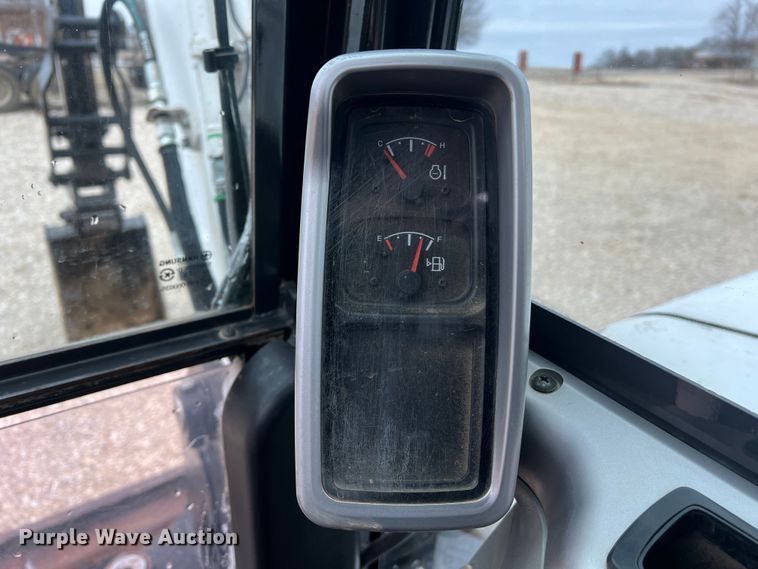 image for item MM9033 2011 Bobcat E80  mini excavator