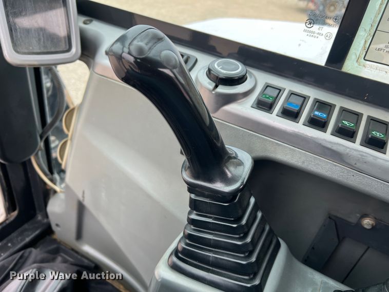 image for item MM9033 2011 Bobcat E80  mini excavator