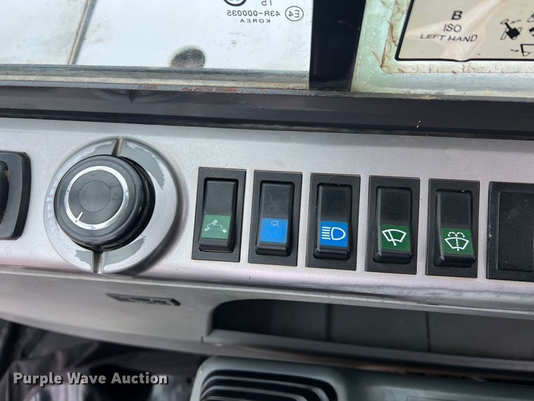 image for item MM9033 2011 Bobcat E80  mini excavator