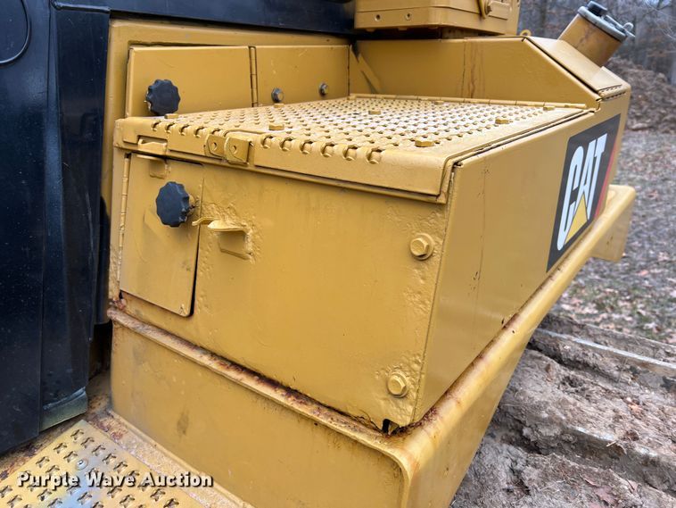 image for item MM9037 2007 Caterpillar D6T  dozer