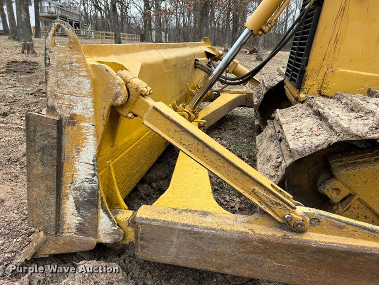 image for item MM9037 2007 Caterpillar D6T  dozer