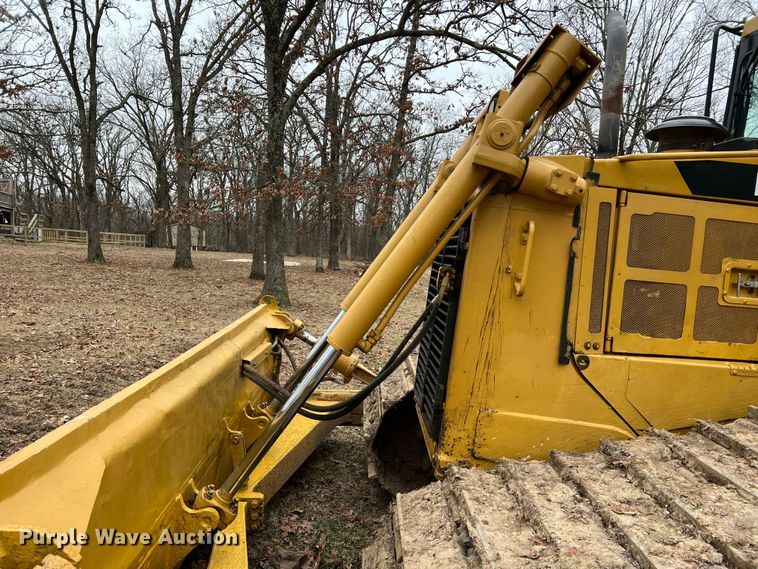 image for item MM9037 2007 Caterpillar D6T  dozer