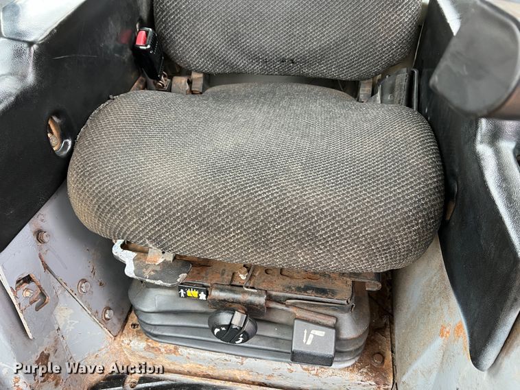 image for item MM9037 2007 Caterpillar D6T  dozer