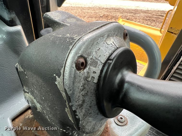 image for item MM9037 2007 Caterpillar D6T  dozer