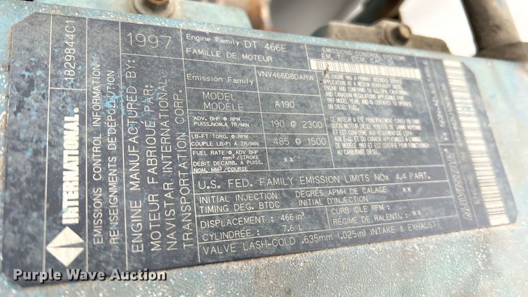 image for item MM9039 2001 International 4700  bucket truck