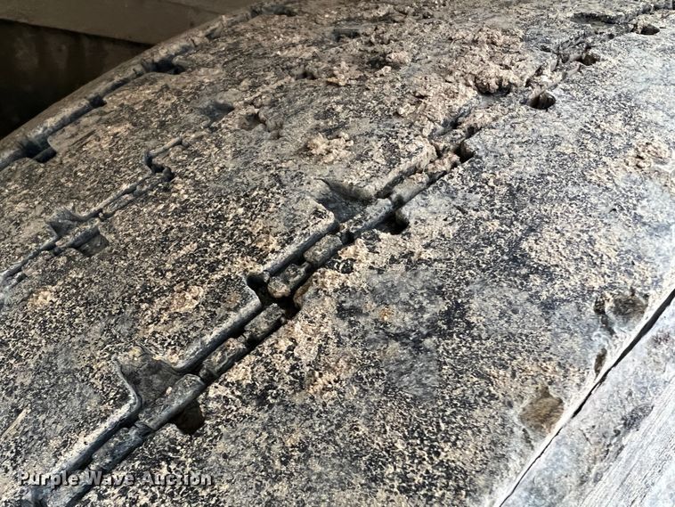 image for item MM9039 2001 International 4700  bucket truck