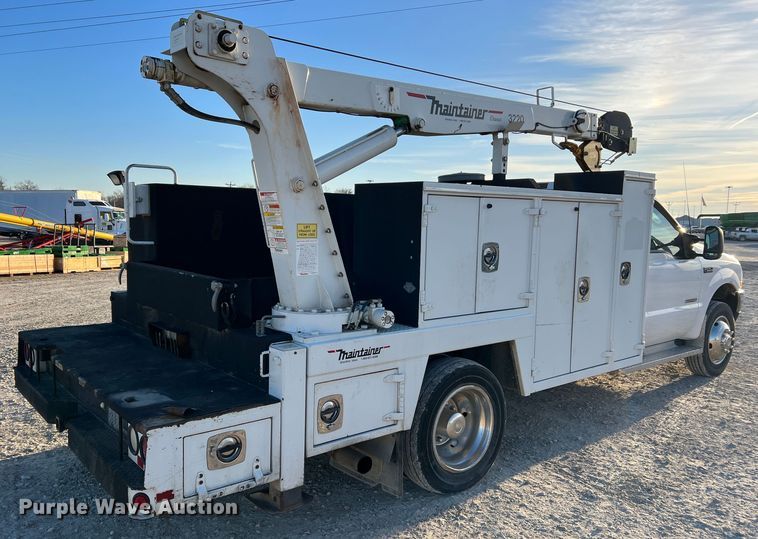 image for item MM9045 2003 Ford F550 Super Duty XL  utility / service truck