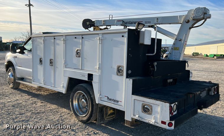 image for item MM9045 2003 Ford F550 Super Duty XL  utility / service truck