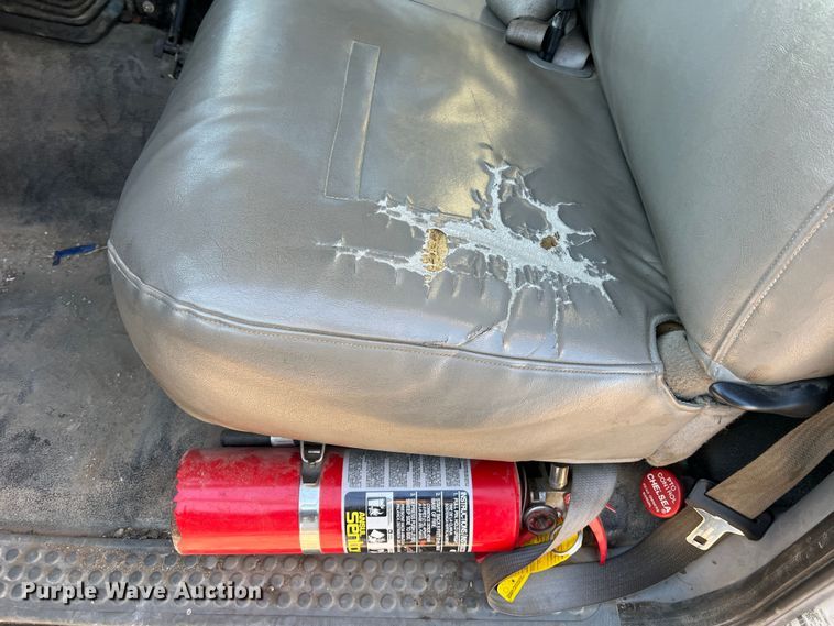 image for item MM9045 2003 Ford F550 Super Duty XL  utility / service truck