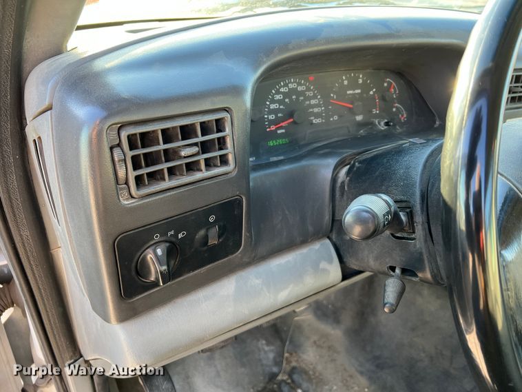 image for item MM9045 2003 Ford F550 Super Duty XL  utility / service truck
