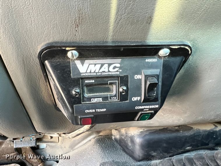 image for item MM9045 2003 Ford F550 Super Duty XL  utility / service truck