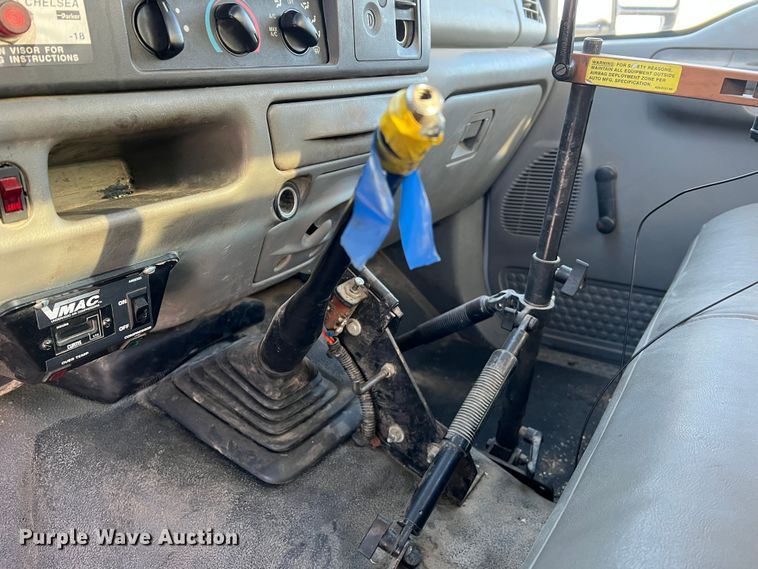 image for item MM9045 2003 Ford F550 Super Duty XL  utility / service truck