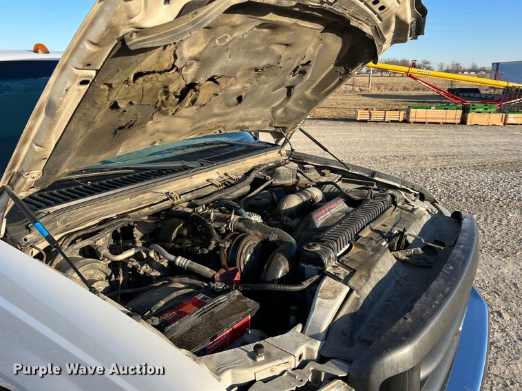 image for item MM9045 2003 Ford F550 Super Duty XL  utility / service truck