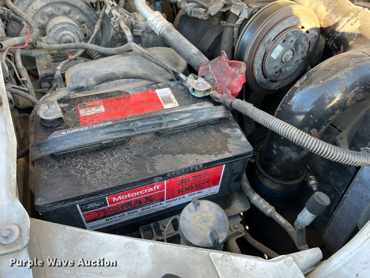 image for item MM9045 2003 Ford F550 Super Duty XL  utility / service truck