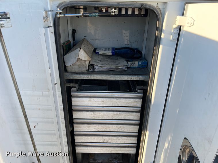 image for item MM9045 2003 Ford F550 Super Duty XL  utility / service truck