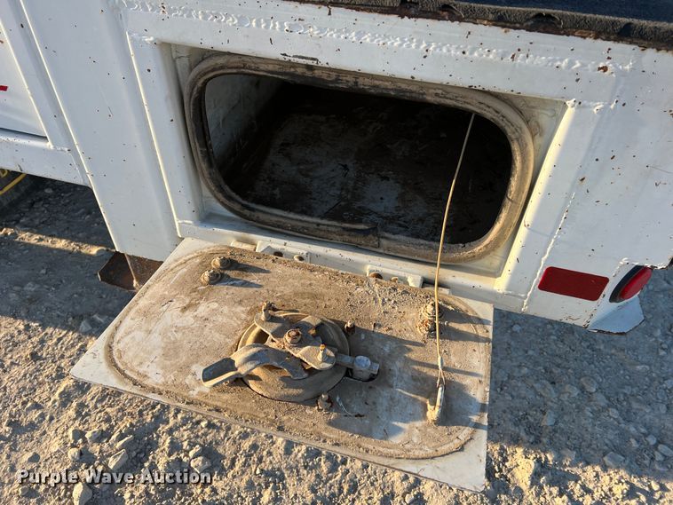 image for item MM9045 2003 Ford F550 Super Duty XL  utility / service truck