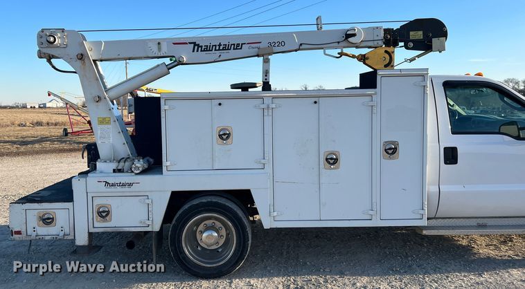 image for item MM9045 2003 Ford F550 Super Duty XL  utility / service truck