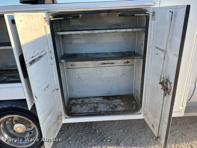 image for item MM9045 2003 Ford F550 Super Duty XL  utility / service truck