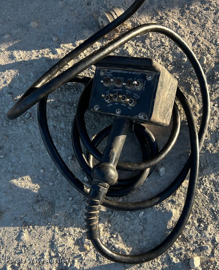 image for item MM9045 2003 Ford F550 Super Duty XL  utility / service truck