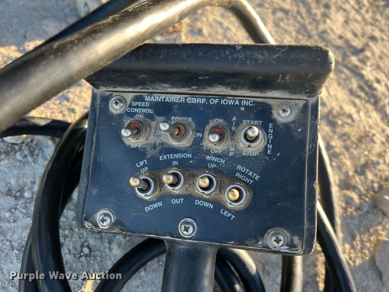 image for item MM9045 2003 Ford F550 Super Duty XL  utility / service truck