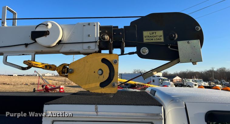 image for item MM9045 2003 Ford F550 Super Duty XL  utility / service truck