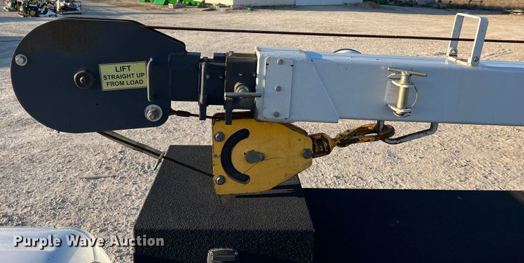 image for item MM9045 2003 Ford F550 Super Duty XL  utility / service truck