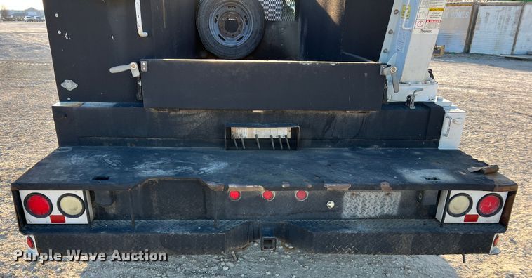 image for item MM9045 2003 Ford F550 Super Duty XL  utility / service truck