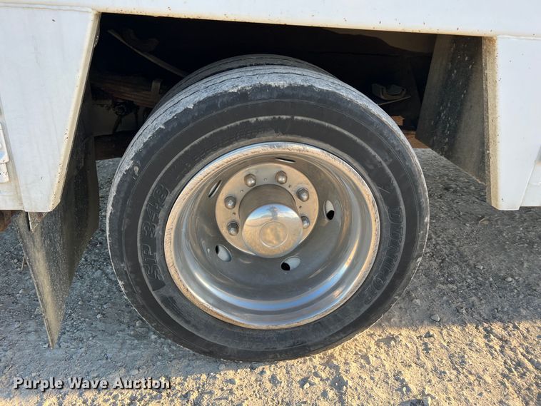 image for item MM9045 2003 Ford F550 Super Duty XL  utility / service truck