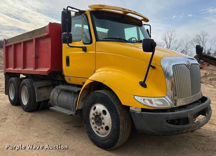 image for item MM9060 2006 International 8600  dump truck