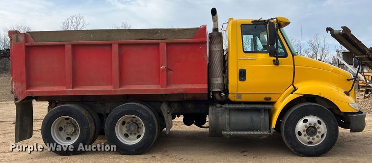 image for item MM9060 2006 International 8600  dump truck